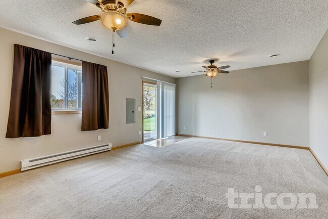 Foto del edificio - 10331 Kittredge Pkwy