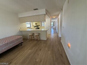 Building Photo - 123 SW 47th Terrace