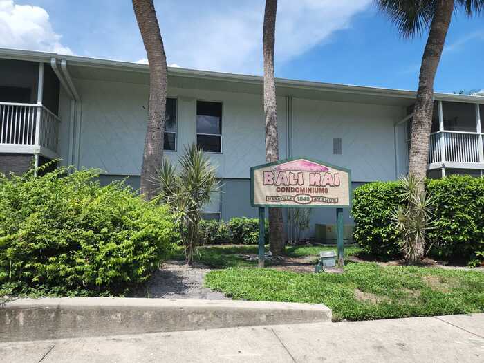 Primary Photo - 1849 Maravilla Ave