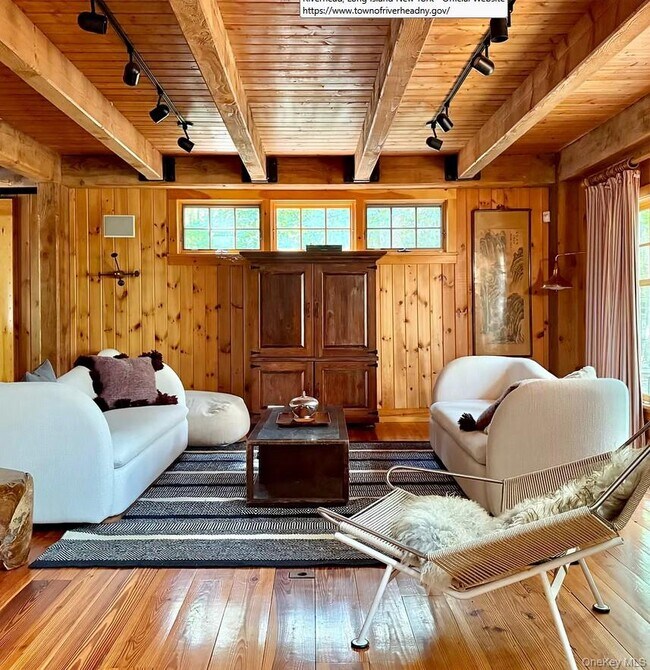 Foto del edificio - 63615 N Rd