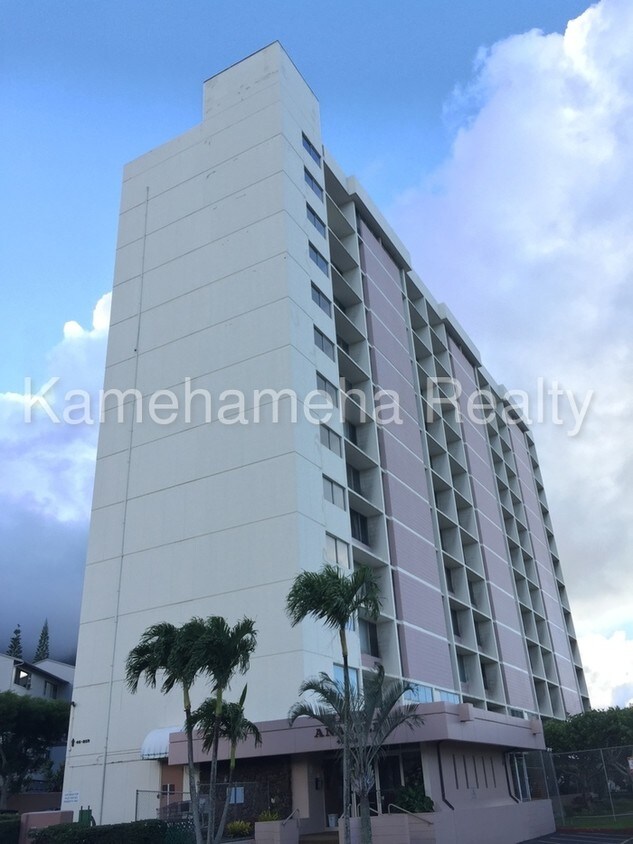 Primary Photo - 46-255-255 Kahuhipa St
