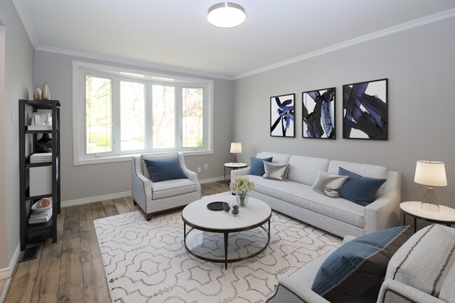 Building Photo - 8 A Springbrook Dr