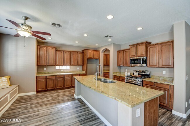 Building Photo - 20259 E Silver Creek Ln