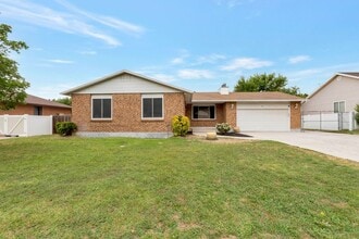 Building Photo - 2237 Karalee Way