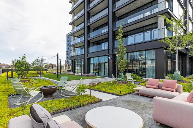 Building Photo - 1225 W Fulton Market