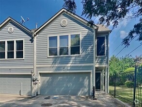 Building Photo - 7416 Coronado Ave