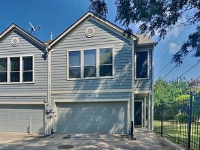 Building Photo - 7416 Coronado Ave
