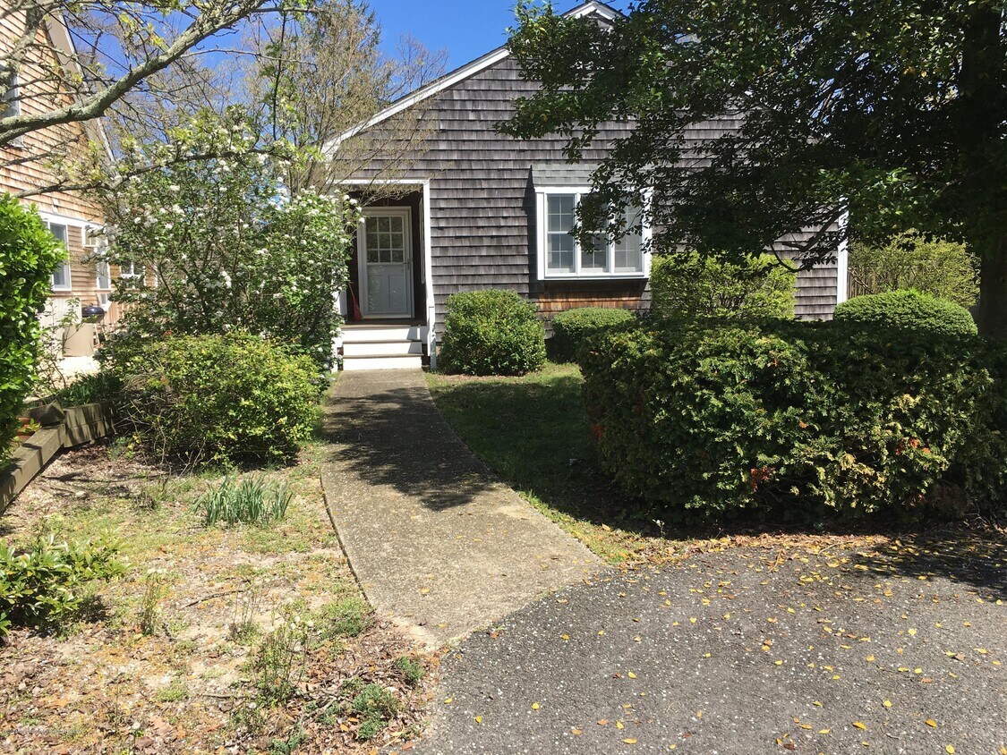 209 Howe St, Point Pleasant, NJ 08742 House Rental in Point Pleasant