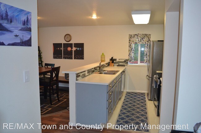 Building Photo - 3 br, 2.5 bath House - 1331 NW Slate Ln #104