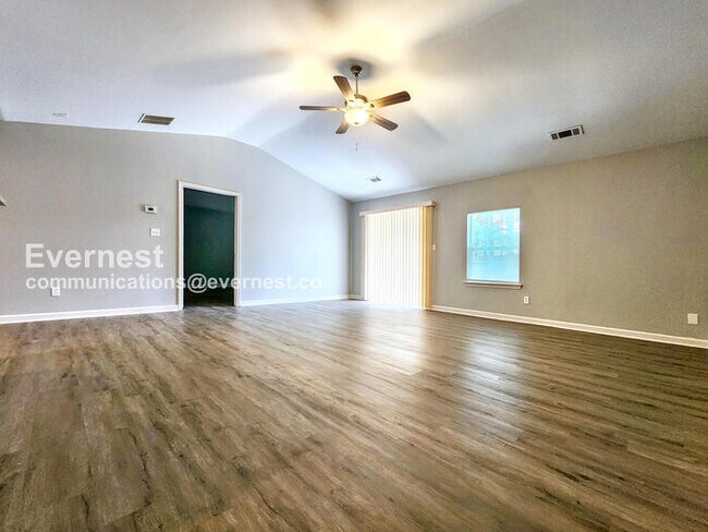 Foto del edificio - 2175 Red Oak Cir
