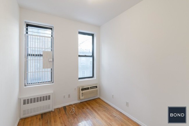 Building Photo - 2 Bedroom in the E 60's