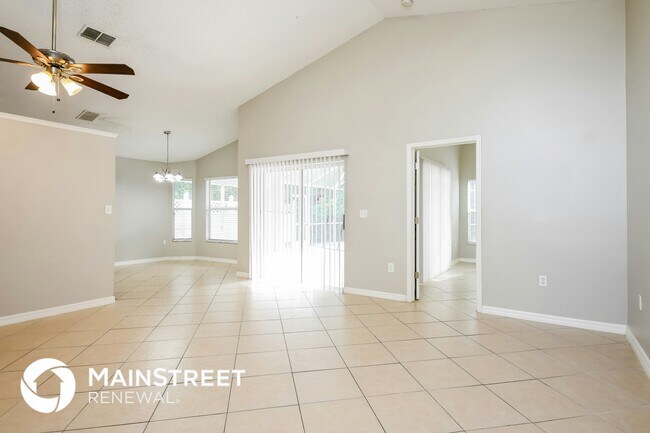 Building Photo - 558 Eagle Pointe S