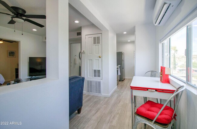 Foto del edificio - 478 E Sycamore St