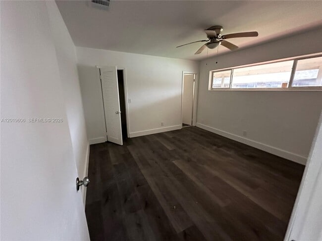 Foto del edificio - 117 SE 2nd Ave