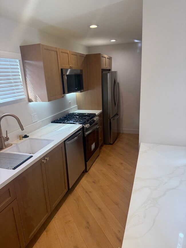 Foto del edificio - 3523 W 59th St