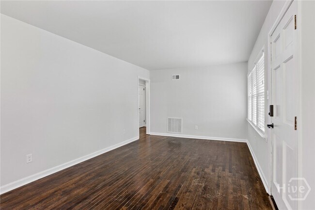 Foto del edificio - 1805 E 62nd St