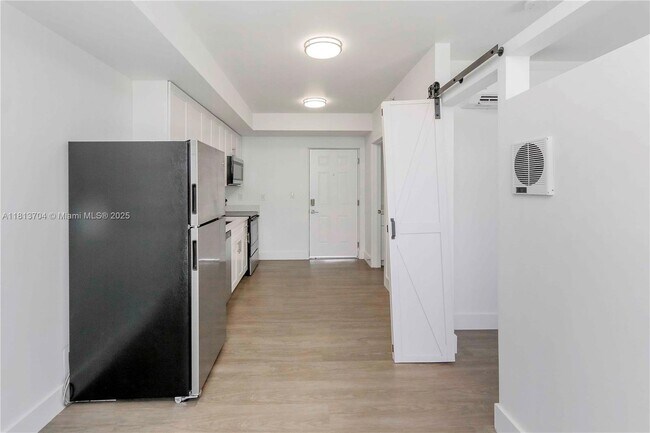 Foto del edificio - 1620 NW 18th St