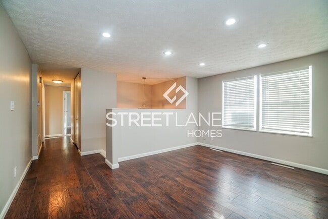 Building Photo - 3 Bedroom in Columbus!