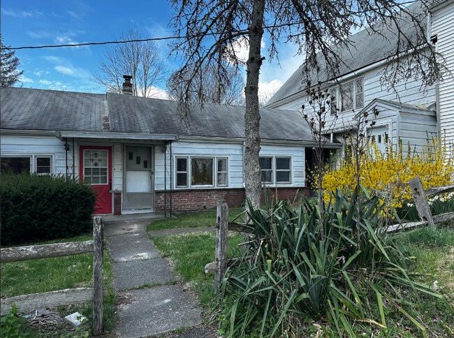 Foto del edificio - 79 Traver Rd