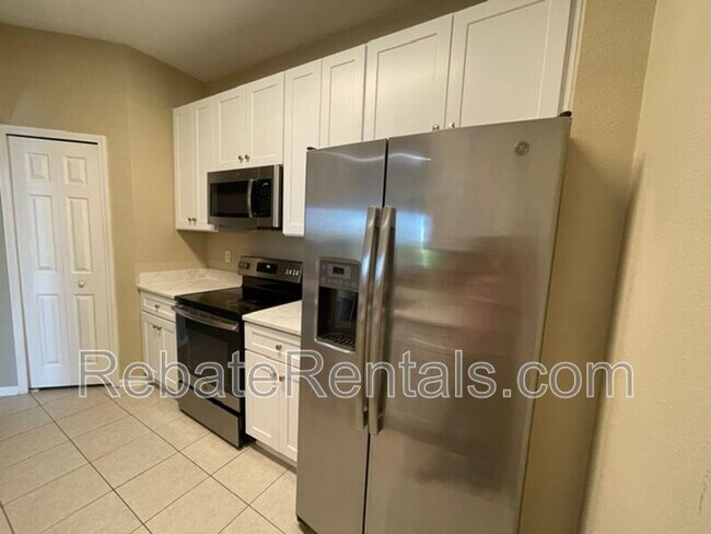 Foto del edificio - 7801 Point Meadows Dr