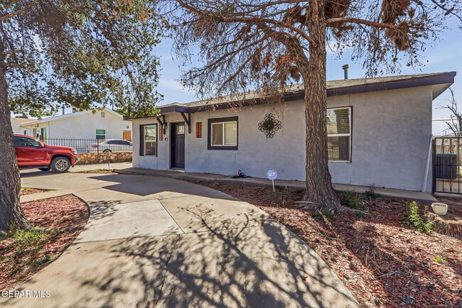 Building Photo - 7740 Phoenix Ave