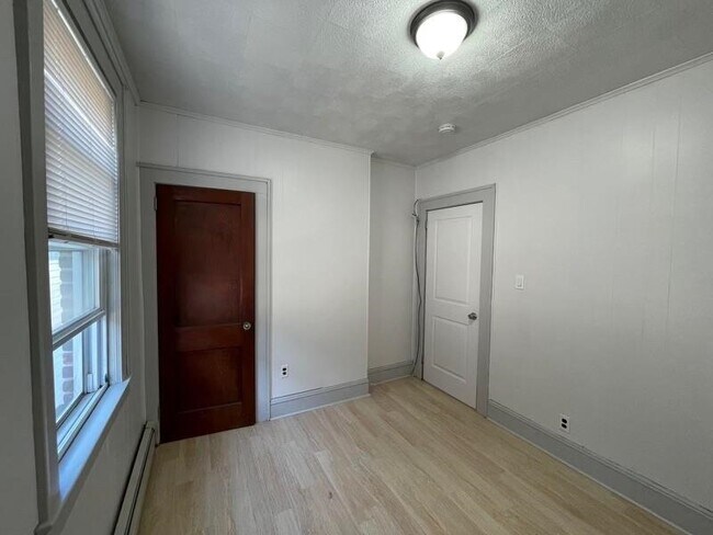 Foto del edificio - 164 Forest St