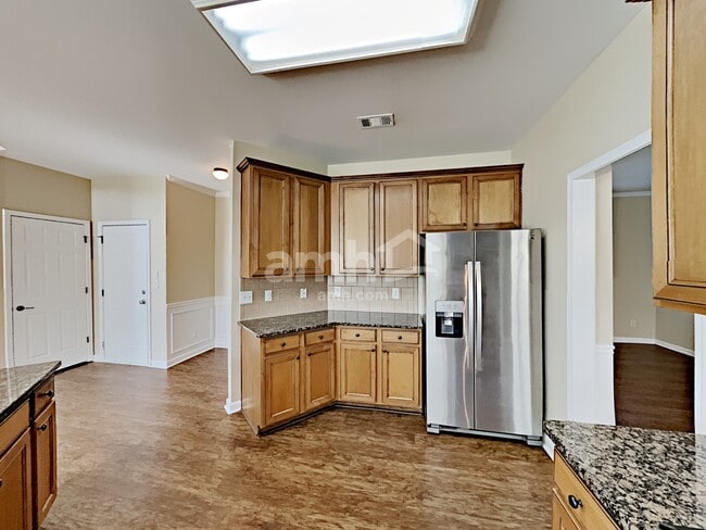 Foto del edificio - 3215 Thimbleberry Trail