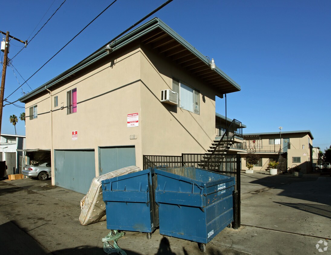 Primary Photo - 118 W Wilson Ave