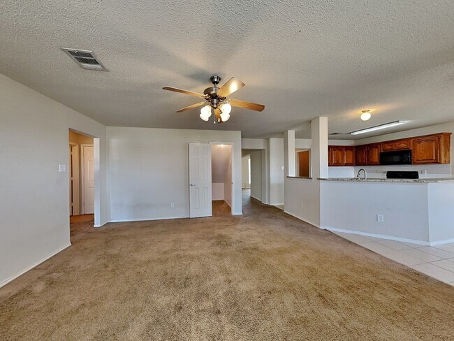 Foto del edificio - 6518 Ashland Dr