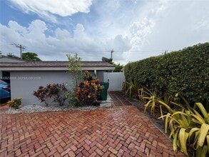 Building Photo - 6830 SW 8th St