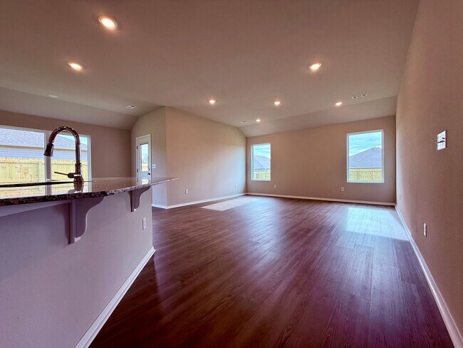 Building Photo - ***2800 Elliott Street***
