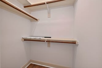 Building Photo - 5018 Lillian St