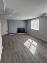 Building Photo - 5622 35th Ave E