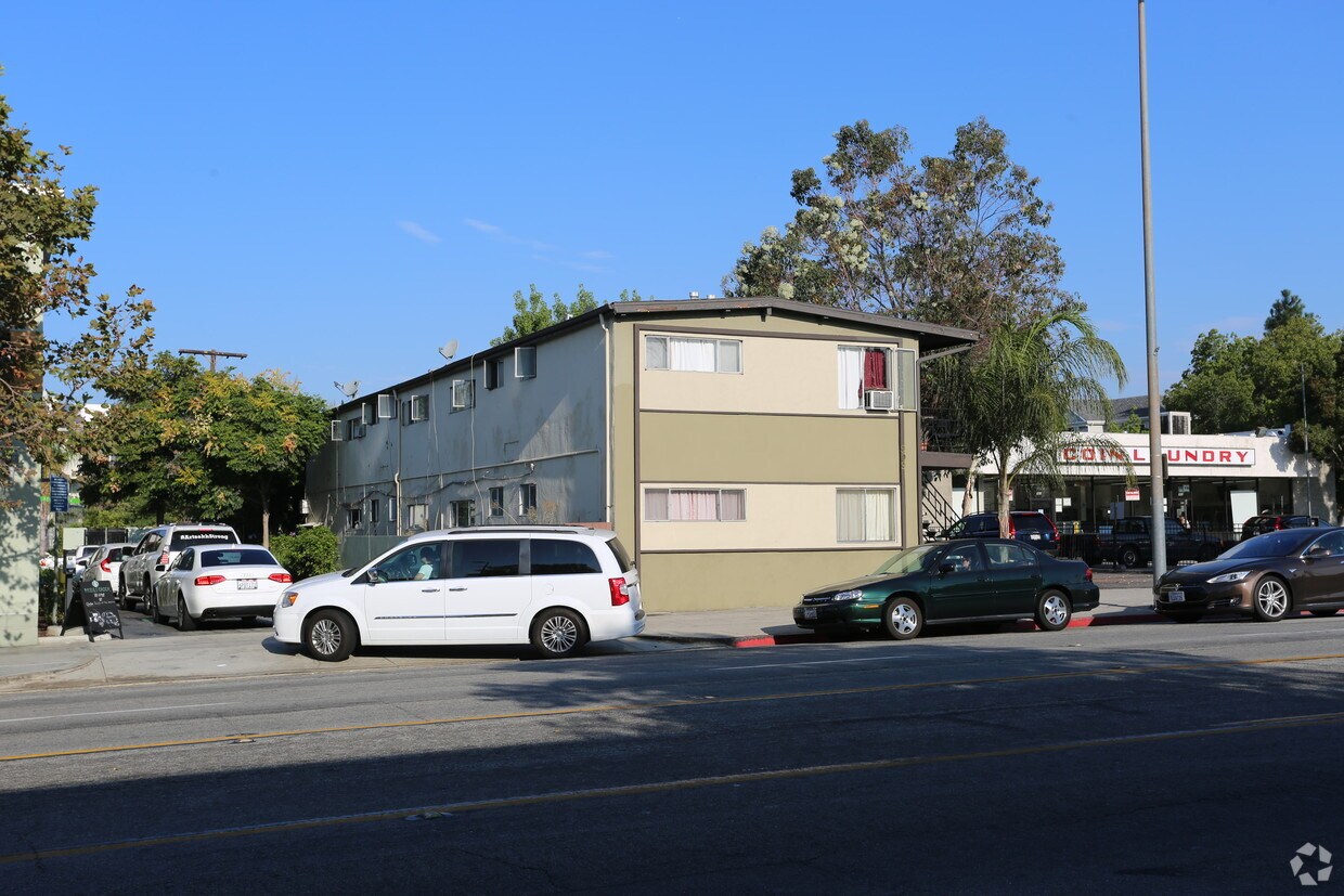 Edificio - 909 S Central Ave