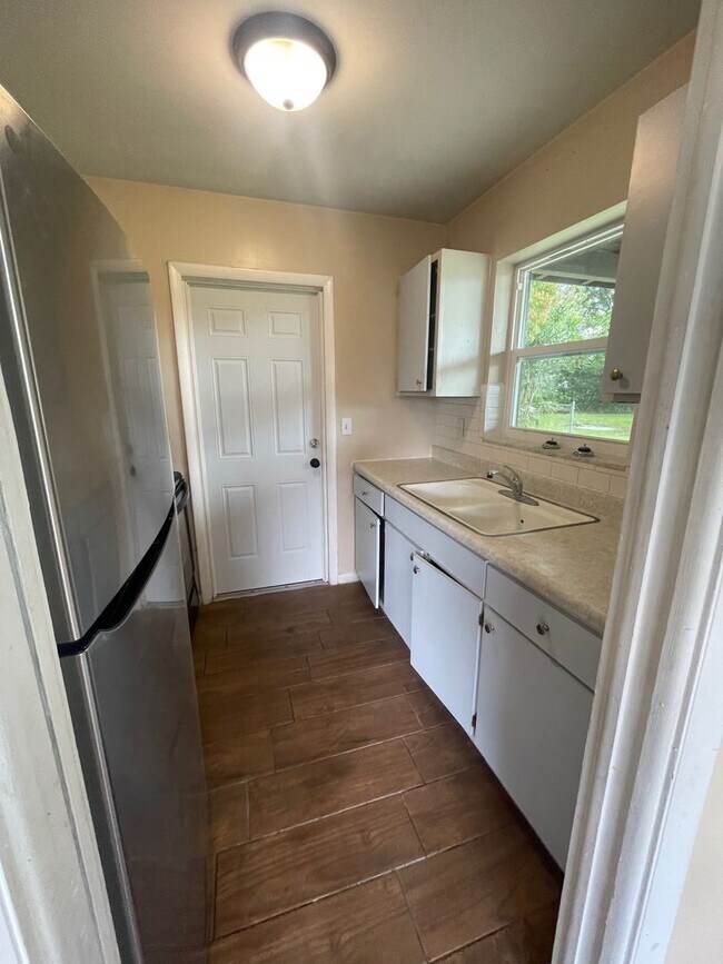 Foto del edificio - 2 Bed 1 Bath Home | Pet Friendly | Washer ...