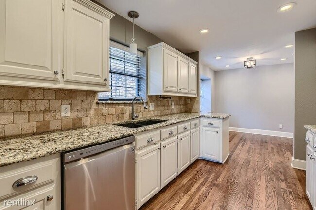 Foto del edificio - 4 br, 3 bath House - 207 Tanglewood Dr UNIT