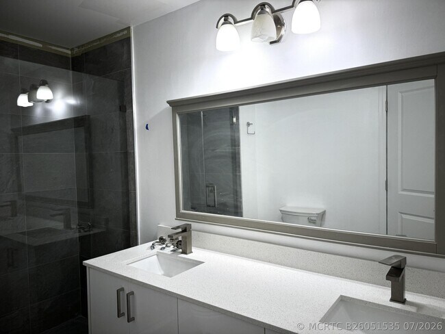 Foto del edificio - 855 NW 80th Way