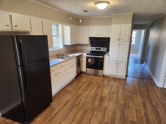 Foto del edificio - 804 Kimberley Dr