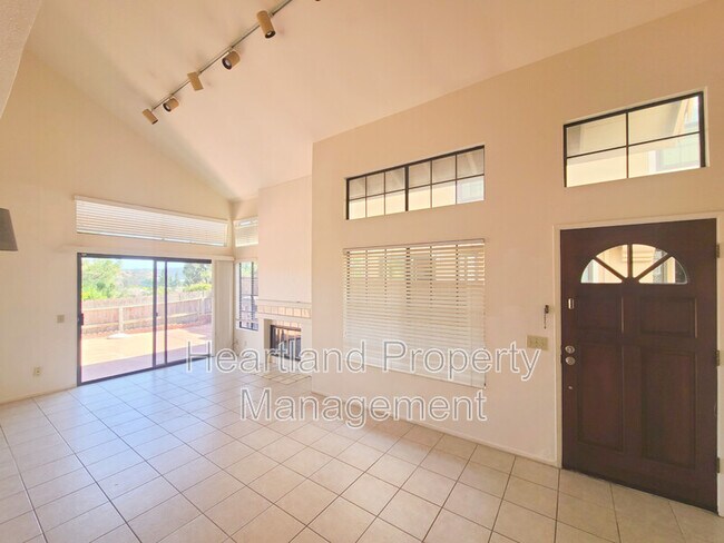 Building Photo - 12241 Caminito Mira Del Mar