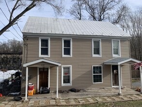 Building Photo - 114 S Water St