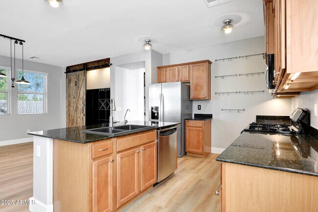 Foto del edificio - 21134 W Green St