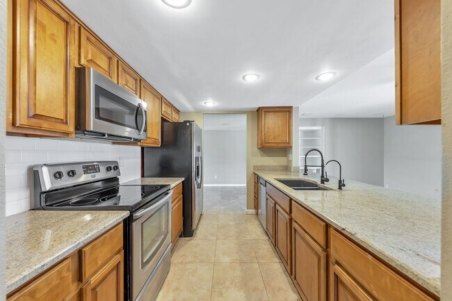 Building Photo - 5-Bedroom Tempe Home with Private Pool, Guest House & Garage Near ASU