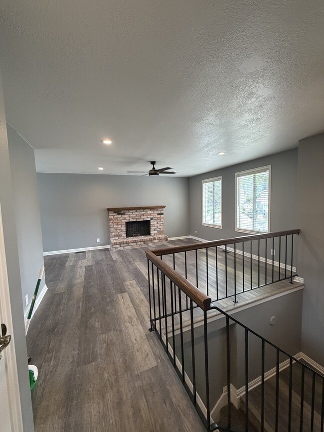Building Photo - 3212 Hollyhock Hill