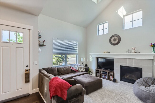 Building Photo - 6898 Autumn Leaf Dr