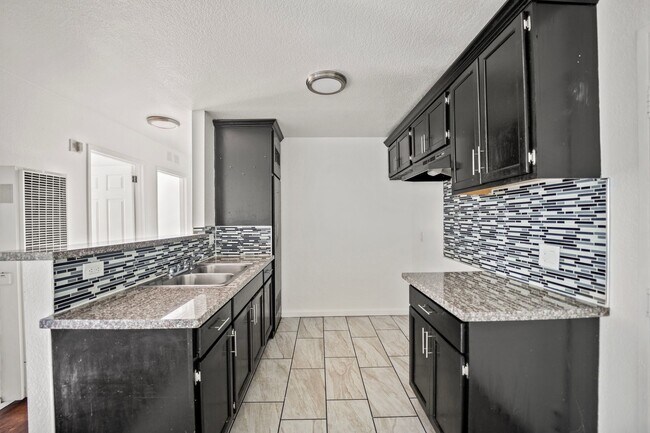 Building Photo - 412 Coronado Ter