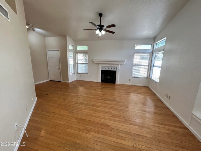 Foto del edificio - 1233 N Pebble Beach Dr