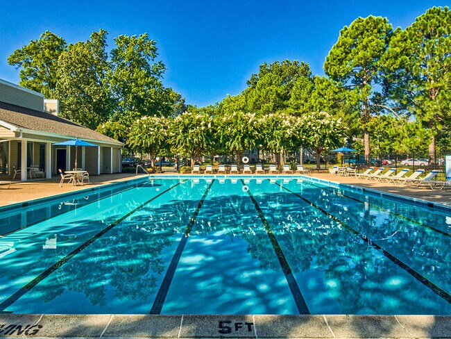 Building Photo - Compass at City Center