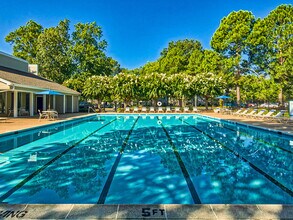 Building Photo - Compass at City Center