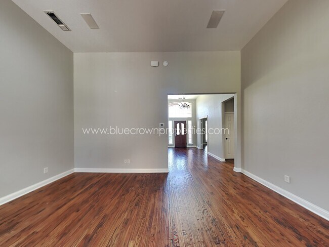 Foto del edificio - 712 Chapel Ct
