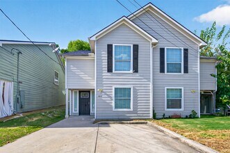 Building Photo - 4613 Knoxville St